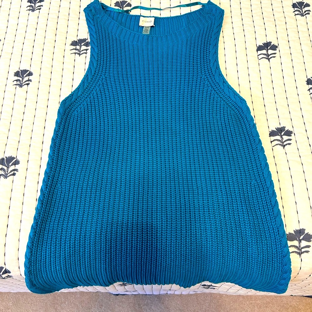 Cupio sleeveless sweater
